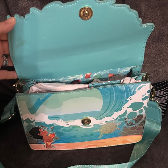 Loungefly Disney Hardtag baby Moana Crossbody Bag New With tags - Picture 2 of 7